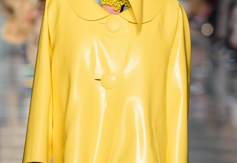 10 самых сумасшедших нарядов с подиума Недели моды в Нью-Йорке