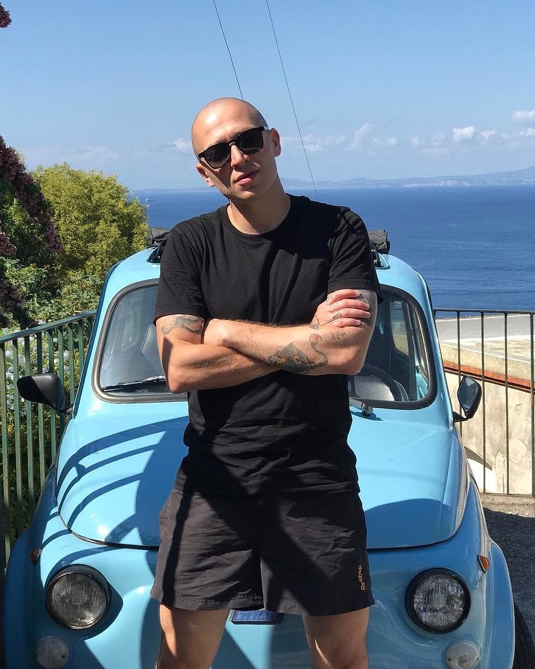 Мирон фёдоров 2021. Мирон фёдоров с волосами. Где сейчас живет оксимирон. Мирон федоров 2022. Oxxxymiron 2019.