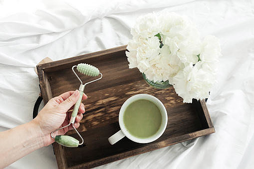 Главная роль: что такое роллер для лица и зачем он нужен