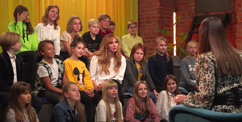 В шоу к Екатерине Варнаве «Вопросы взрослому» пришел неожиданный гость