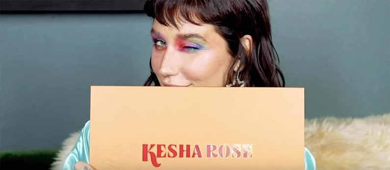 Певица Kesha возвращается на сцену и запускает свой бренд косметики
