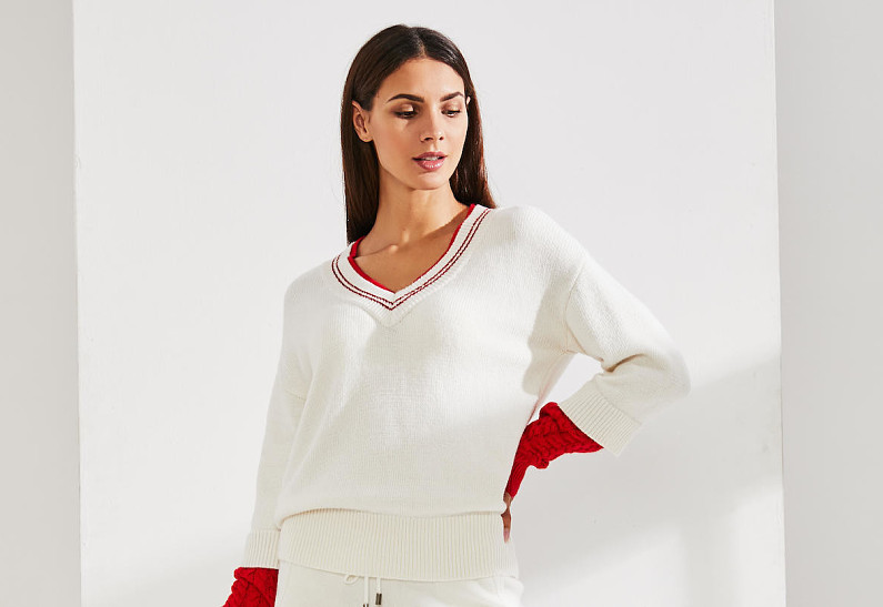 INA VOKICH выпустил новую коллекцию трикотажных костюмов