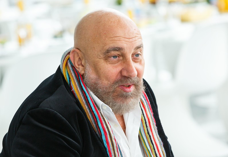 Павел Каплевич: «Наши спектакли для тех, кто еще не разобрался и ищет себя»