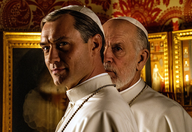 Что посмотреть в новогодние праздники: 5 самых ожидаемых сериалов января