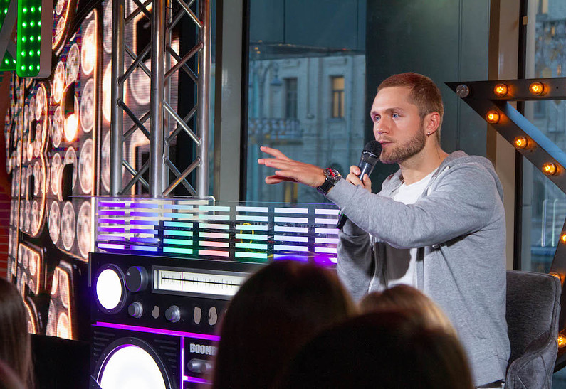 Влад Соколовский: «Этот альбом помог пережить мне ту боль, которую я испытывал»