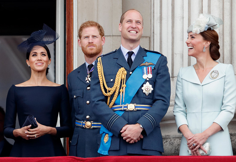 Букингемский дворец встал на защиту членов королевской семьи