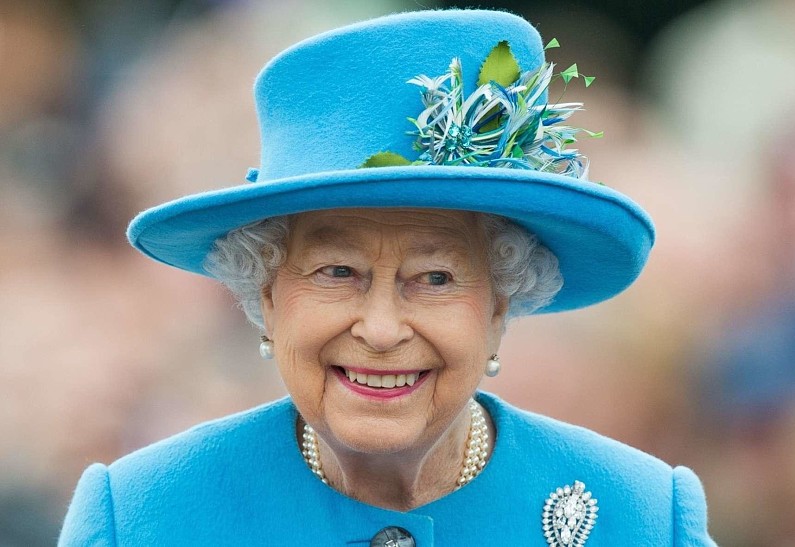 Королева Елизавета II больше не будет водить машину