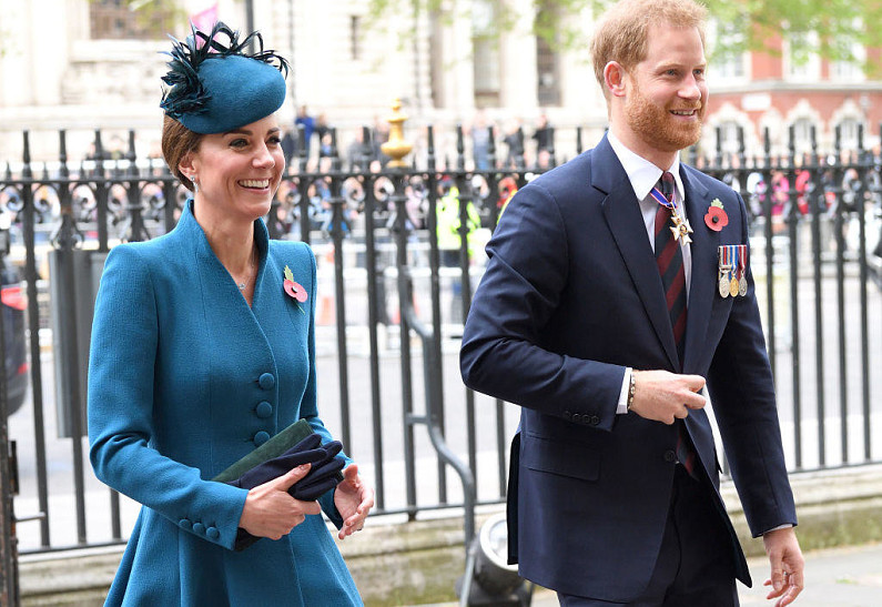 Кейт Миддлтон и принц Гарри появились вместе в Вестминстерском аббатстве