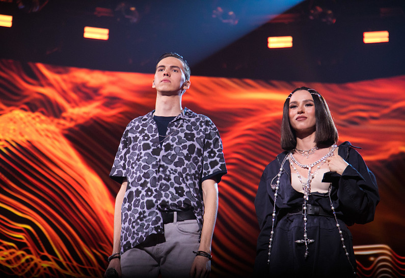 Катя IOWA и Natan споют вместе с участниками шоу «ПЕСНИ» на ТНТ