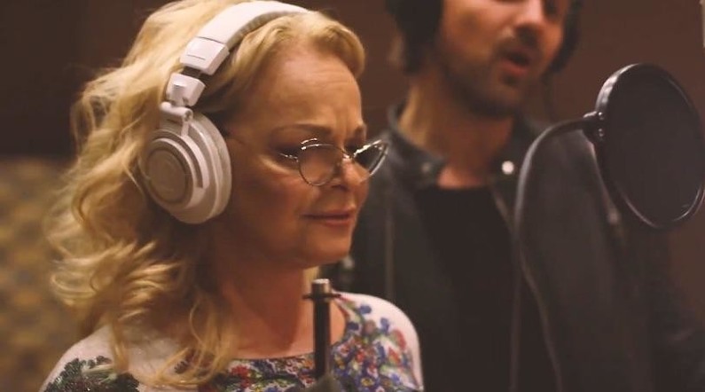 Лариса Долина, Александр Панайотов, Вера Алдонина и другие записали песню в память о Юлии Началовой