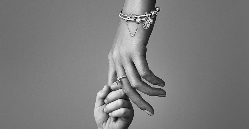 Бренд Pandora выпустил коллекцию, посвященную семье