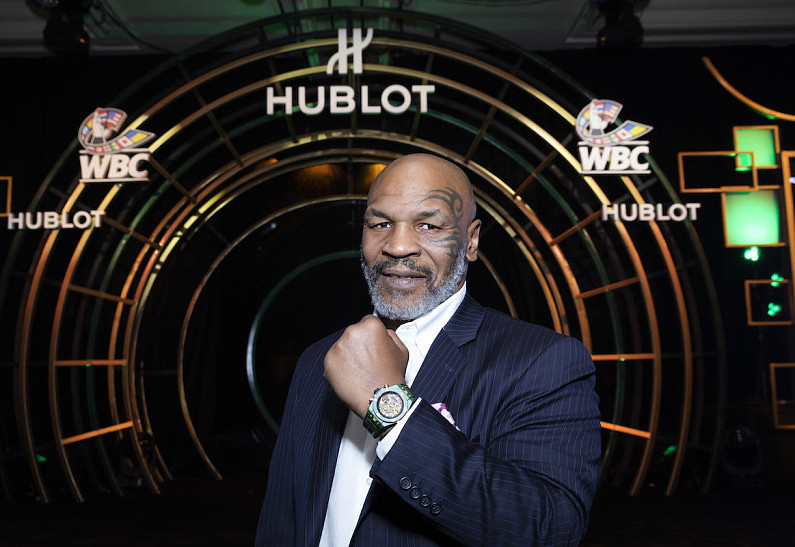 Майк Тайсон, Шугар Рэй Леонард и другие на благотворительном гала-ужине «The Night of Champions»