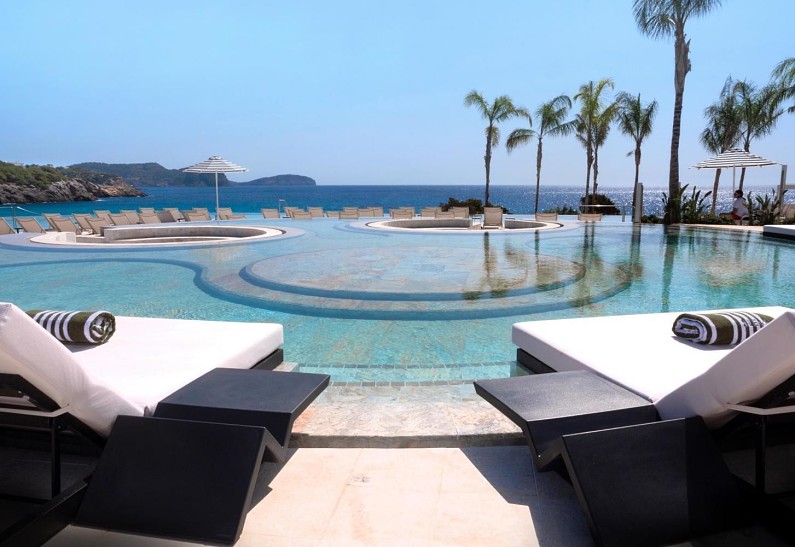 Идея на уик-энд: на Ибице открылся BLESS Hotel Ibiza