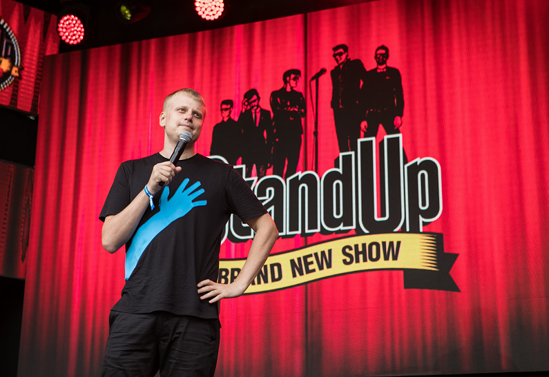 Нурлан Сабуров, Слава Комиссаренко, Стас Старовойтов: стендап-комики ТНТ выступят на Пикнике «Афиши»