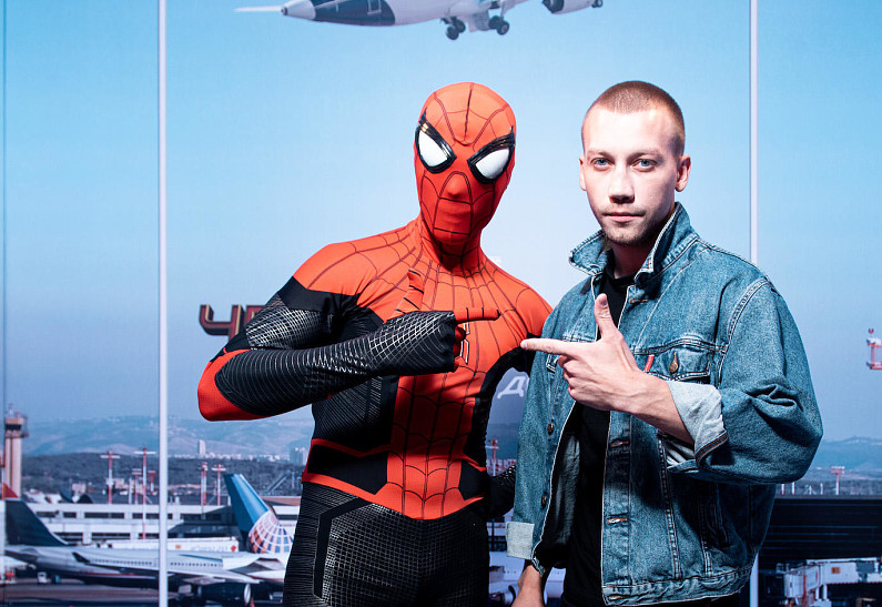 Александр Кузнецов, Ингеборга Дапкунайте, Андрей Бурковский и другие на премьере фильма «Человек-паук: Вдали от дома»