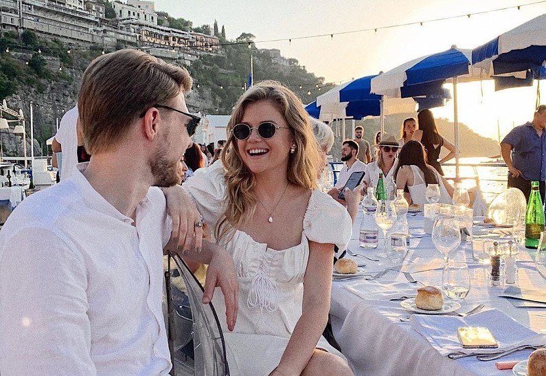 Мария Ивакова опубликовала видео с «дикими» танцами с Никитой Ефремовым