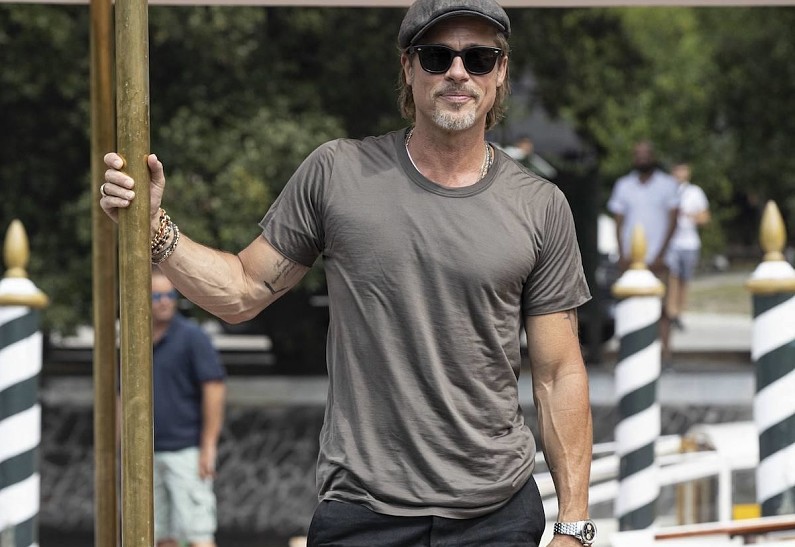 Брэд Питт добавил к татуировке в честь Анджелины Джоли важную деталь