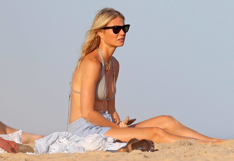 Гвинет Пэлтроу была замечена на двойном свидании с бывшим мужем