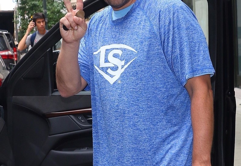 Смешной человек: 5 комедий с Адамом Сэндлером