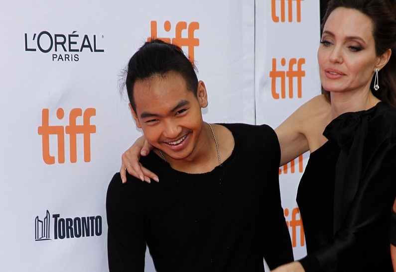 Сын Джоли и Питта впервые рассказал о конфликте с отцом