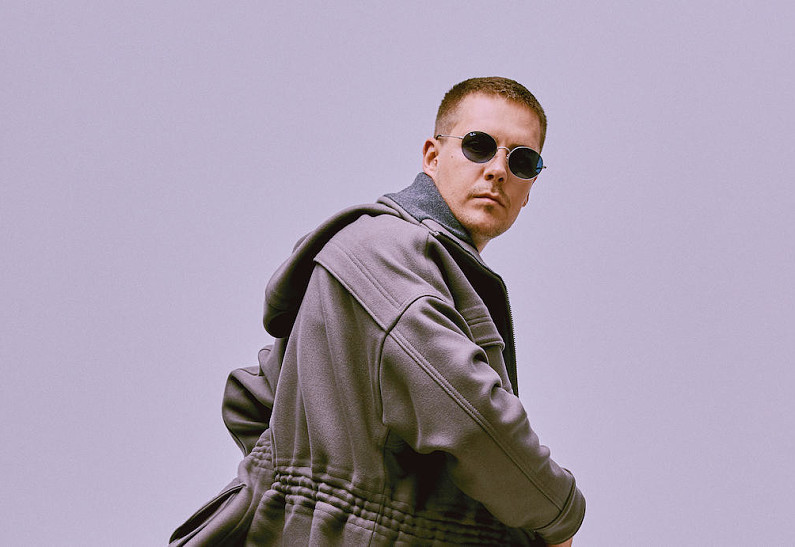 Милош Бикович: «Я не прячу личную жизнь, но не живу напоказ»