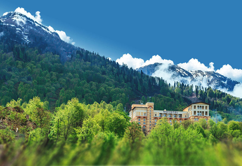 Идея на выходные: теплая осень в Novotel Resort Красная Поляна Сочи