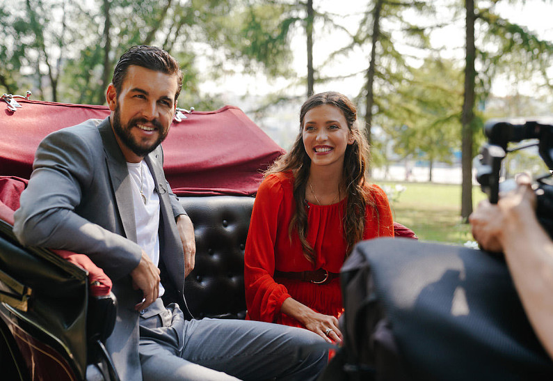 Регина Тодоренко показала Марио Касасу Москву из кареты