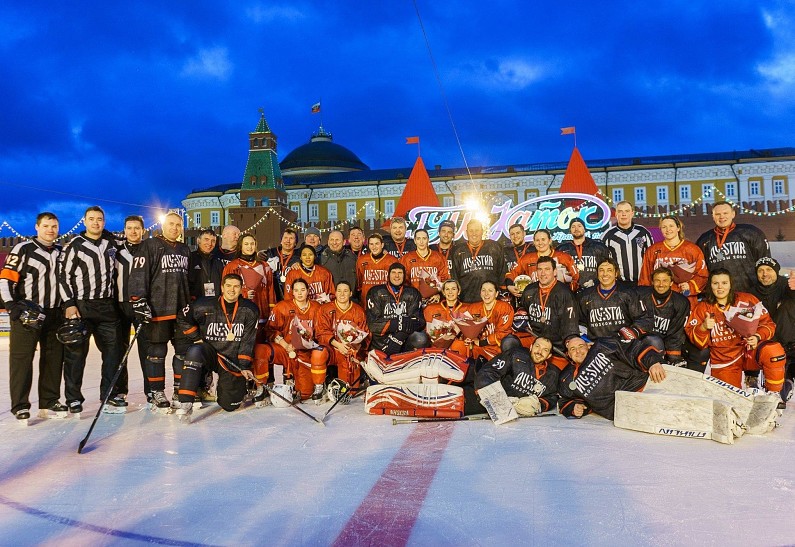 «Бесценный матч» по хоккею провели Mastercard и КХЛ