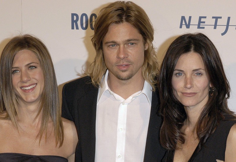 Кортни Кокс сыграла ключевую роль в воссоединении Брэда Питта и Дженнифер Энистон