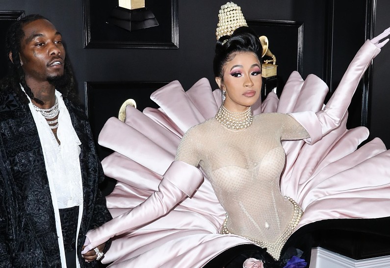 Карди Би прокомментировала свои отношения с Оффсетом: «Я просто психованная стерва»