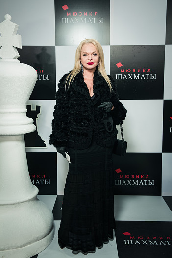 Лариса Долина