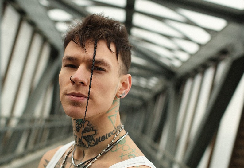 NILETTO стал новым ведущим телеканала «МУЗ-ТВ»