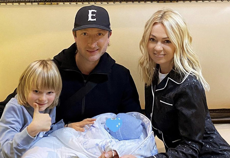 «Милота зашкаливает»: Яна Рудковская опубликовала видео с новорожденным сыном