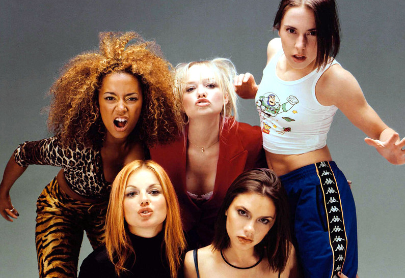 Виктория Бекхэм выпустит коллекцию помад, посвященную работе в Spice Girls