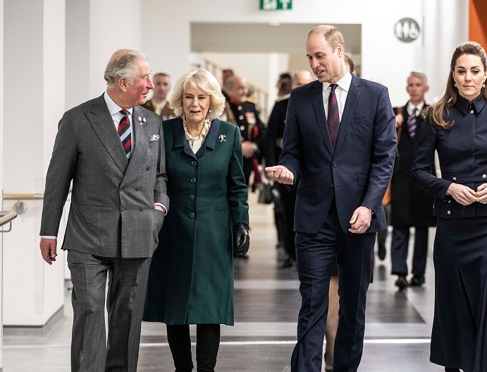 Принц Чарльз с супругой Камиллой, принц Уильям и Кейт Миддлтон