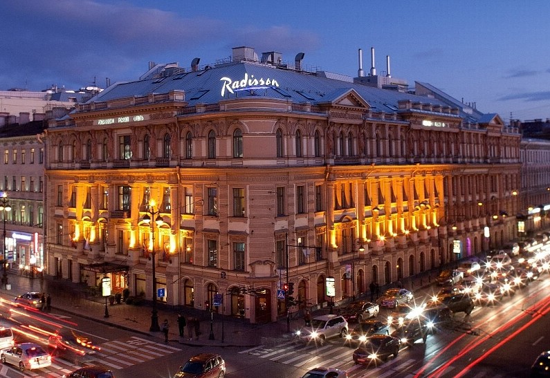 Будь в центре событий, остановившись в отеле Radisson Royal St Petersburg
