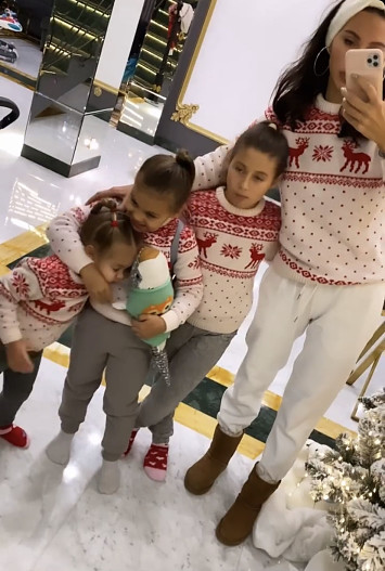 Оксана Самойлова с детьми