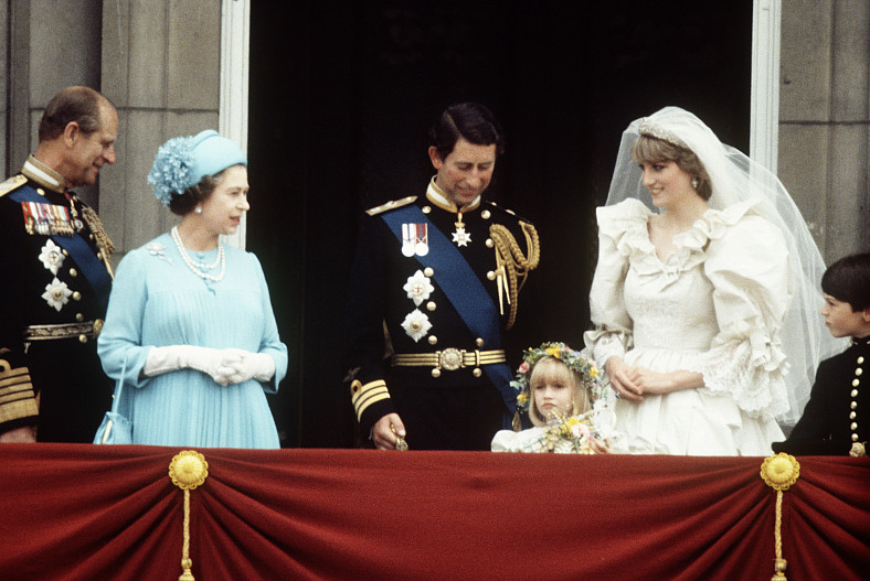 Принц Филипп, королева Елизавета, принц Чарльз и принцесса Диана