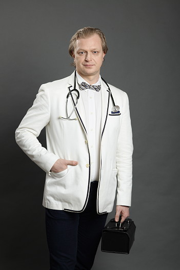 Игорь Белый,  сертифицированный пластический хирург, профессор, доктор медицинских наук, действительный член ОПРЕХ