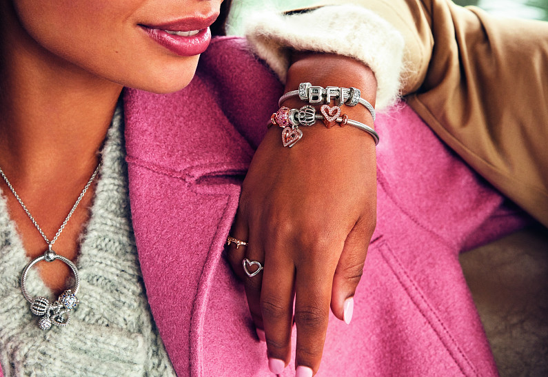 Pandora подготовила специальную коллекцию украшений ко Дню святого Валентина