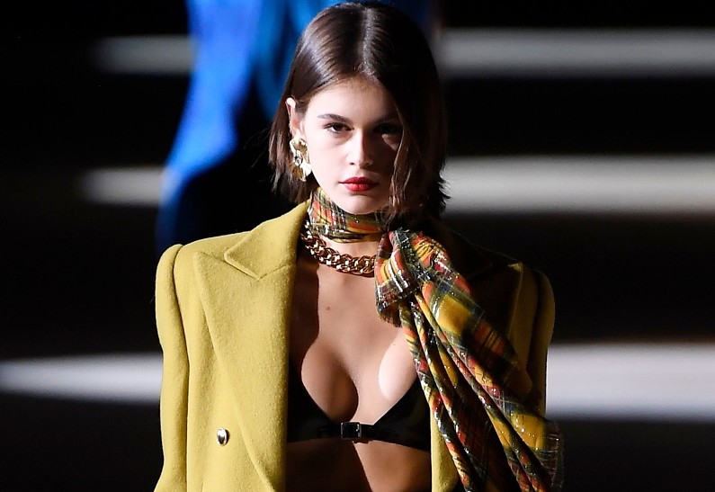 Дети Синди Кроуфорд отбились от рук: 18-летняя Кайя Гербер опубликовала провокационное фото