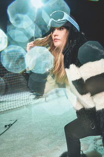 На Наталье: Куртка Elisabetta Franchi, худи Uniqlo