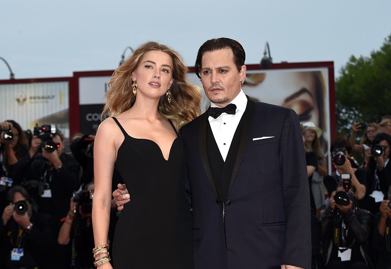 «Абьюзерам в кино не место»: на Эмбер Херд обрушилась волна критики из-за скандала с Джонни Деппом