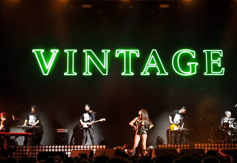 Анна Плетнева и группа «Винтаж» презентовали новое шоу «НАВСЕГДА»