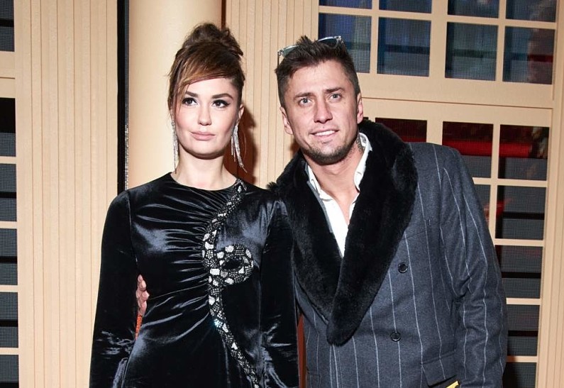 «Это прыжок в бездну»: Агата Муцениеце откровенно о разводе с Павлом Прилучным