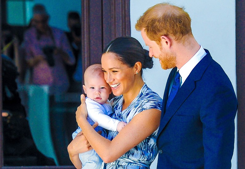 Стало известно, почему на самом деле принц Гарри и Меган Маркл не взяли сына в Лондон
