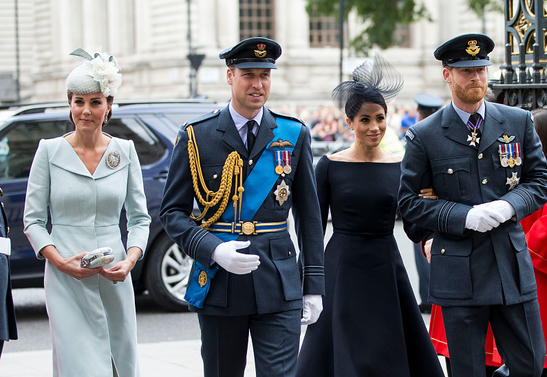 Принц Уильям и Кейт Миддлтон, принц Гарри и Меган Маркл прокомментировали ситуацию с коронавирусом