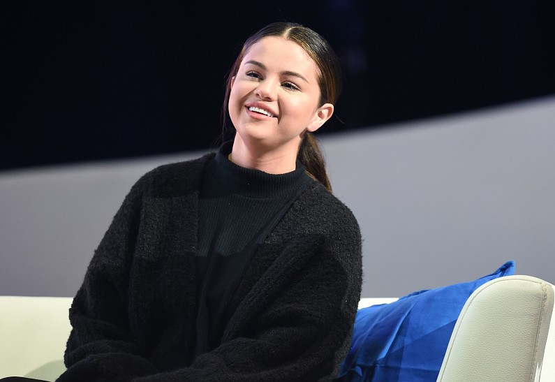 Селена Гомес показала, как правильно мыть руки