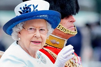 Карнавала не будет: королева Елизавета отменила праздник в честь своего дня рождения