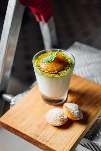 Лимонно-фисташковая паннакота